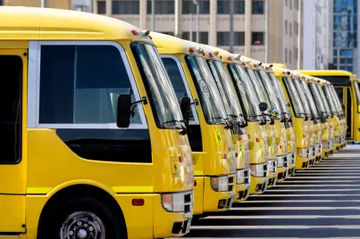 Adalar Elektrikli Otobüs Rehberi [2025]: Güzergahlar, Fiyatlar ve Bilmeniz Gerekenler