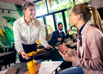 Burgazada'nın En İyi Restoranları: 2025'in Huzurlu Lezzet Durakları