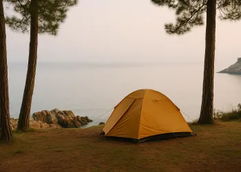 Burgazada Kamp Yerleri: 2025'te Doğa ile İç İçe Bir Kaçış Rehberi