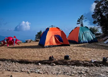 Gökçeada'da Kamp Yapmak Yasak Mı? [2025 Güncel Kurallar ve İzinli Alanlar]