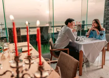 Aşkın ve Gün Batımının Adresi: Gökçeada'daki En Romantik 5 Restoran [2025]