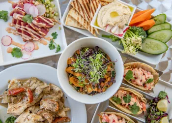 Gökçeada'nın En İyi Restoranları [2025]: Köy Sofralarından Deniz Kenarına