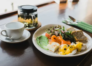 Kınalıada'da Kahvaltı Yapılacak Yerler: 2025'in En Keyifli Mekanları